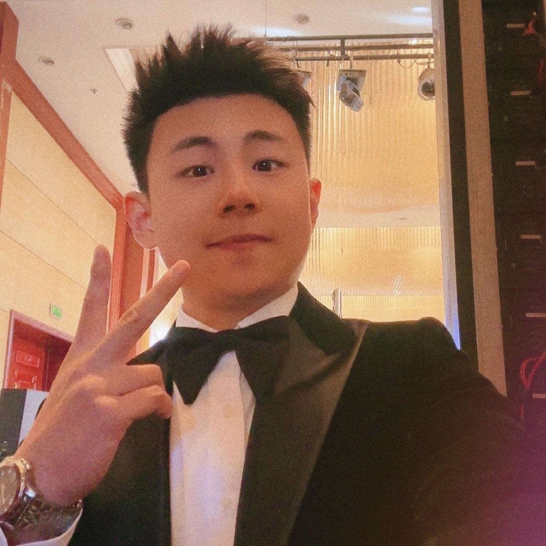 一直爱笑的玉峯