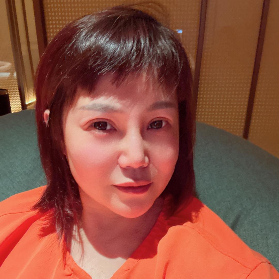 万女士