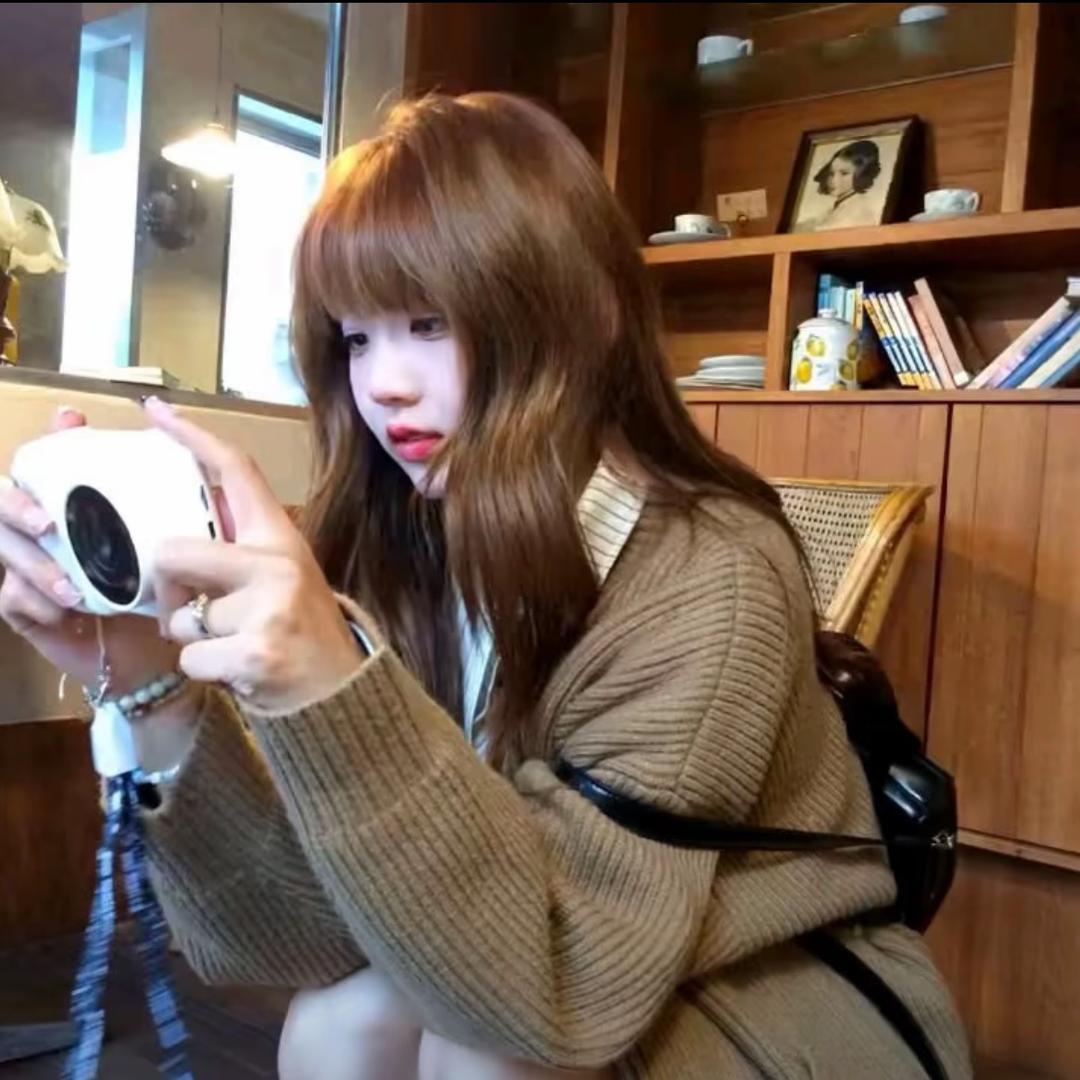 一颗很香的大便