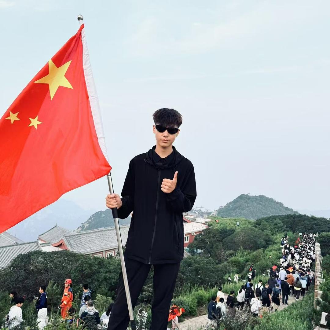 哲哲（爱表演）