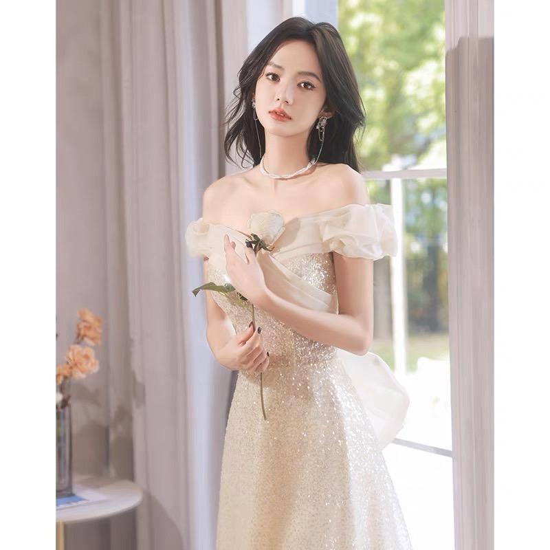 爱恋婚纱礼服