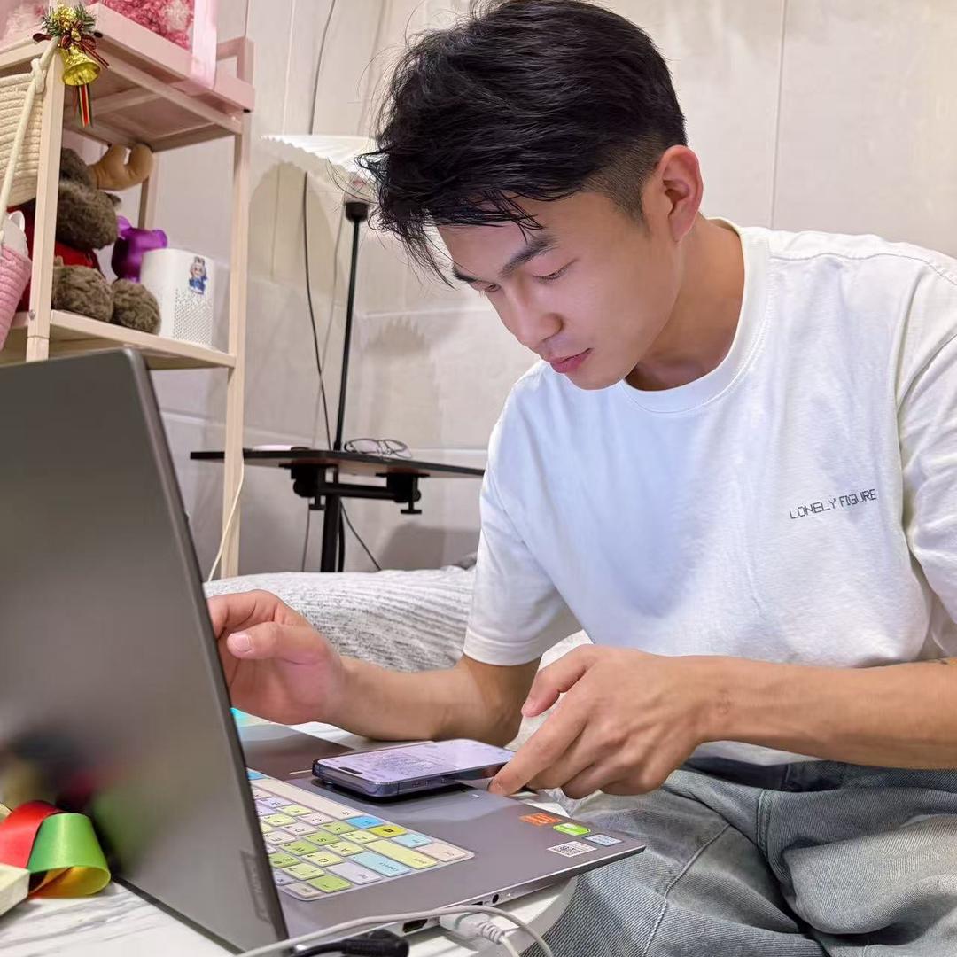 男孩