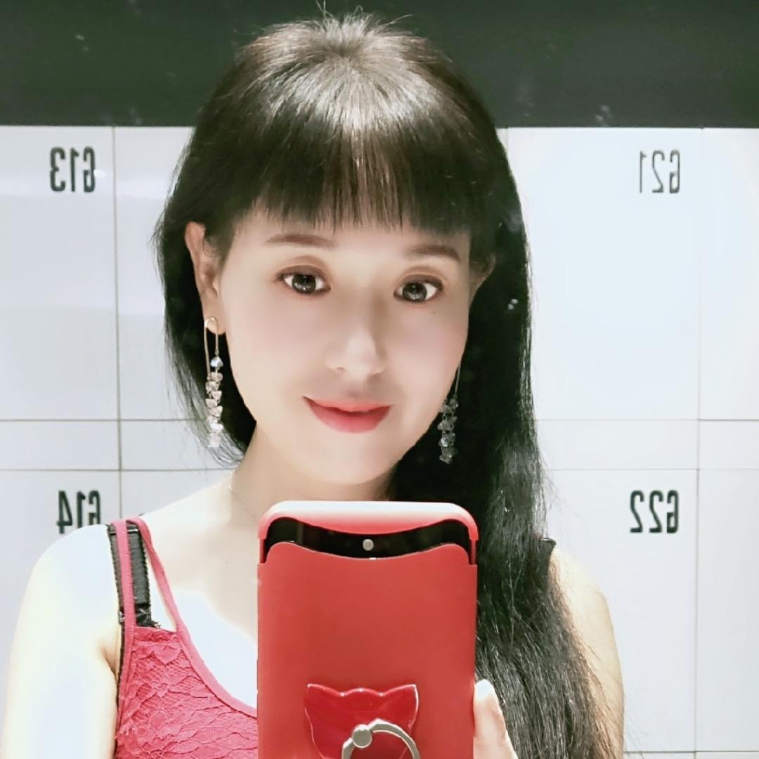 草草（小号肚皮舞 瑜伽教练）