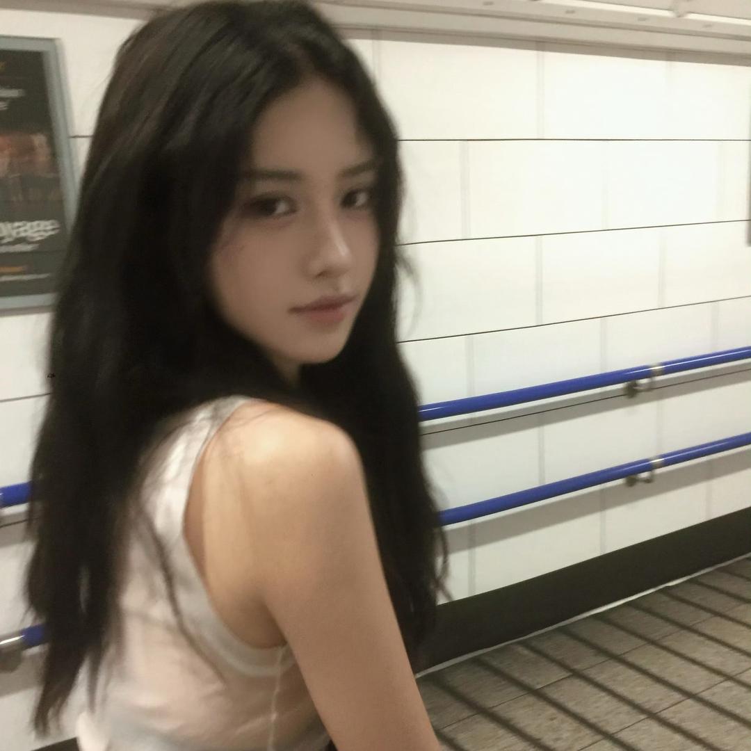 V_
