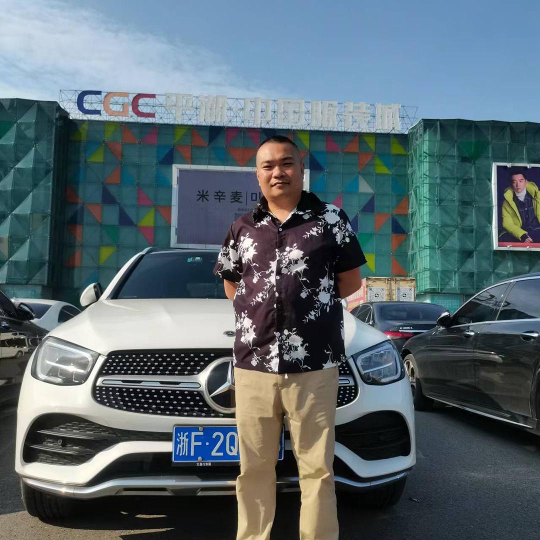 平湖羽绒服工厂雪瑞家