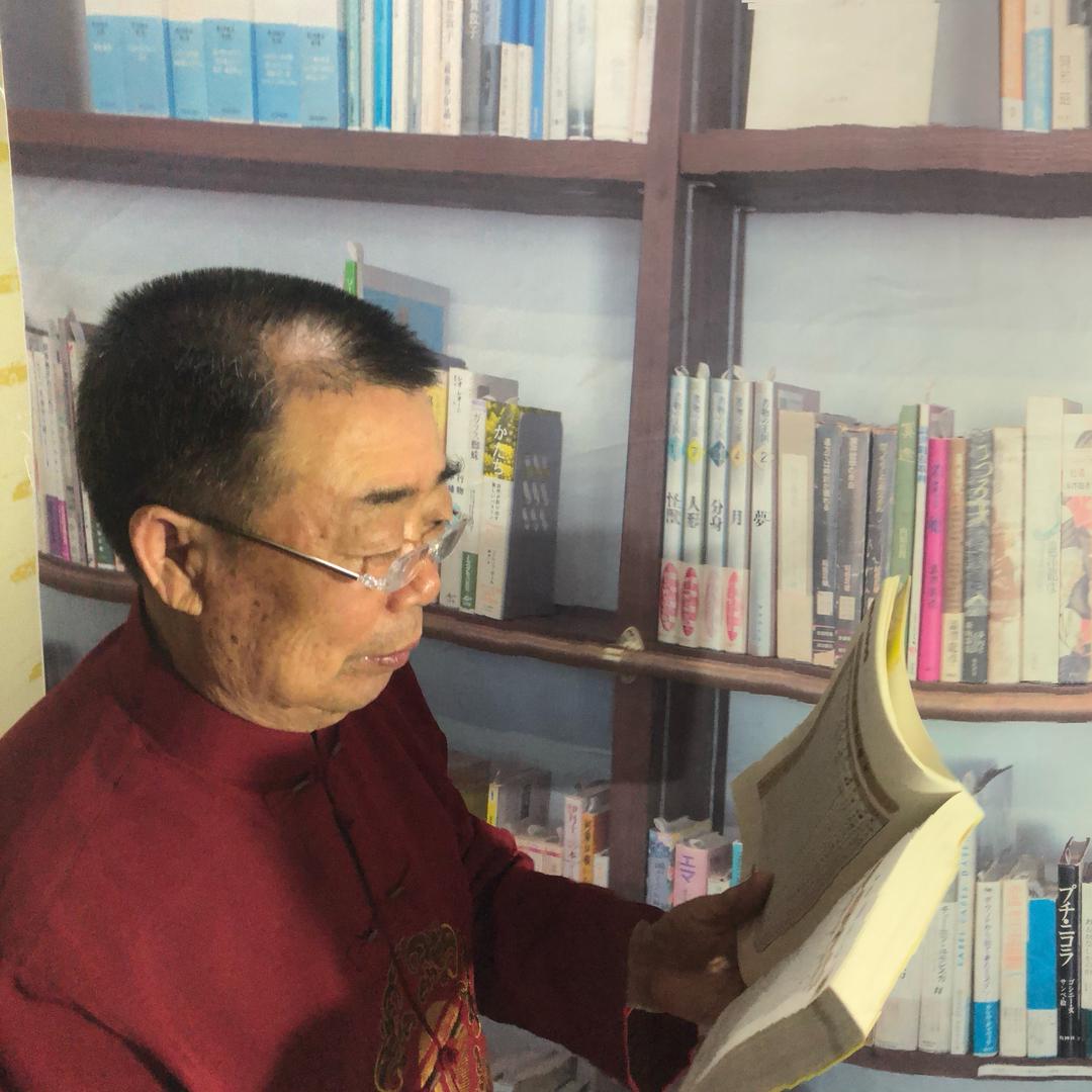 痴翁老黄（14:10、22.10）开播