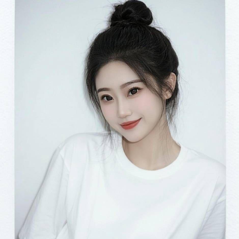 李婉琪.