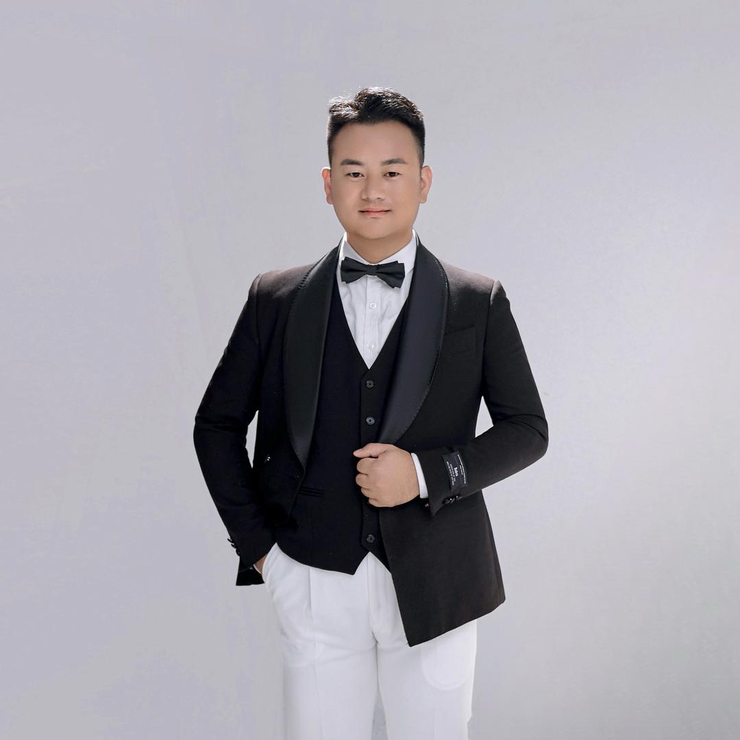 主持人李有才