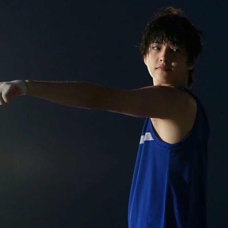 青红皂了个白、