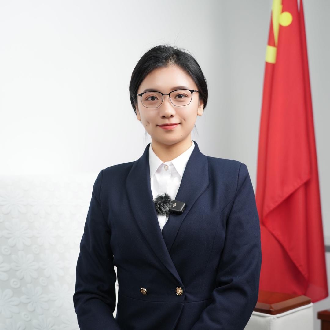 向阳生长  天天         叁明尊