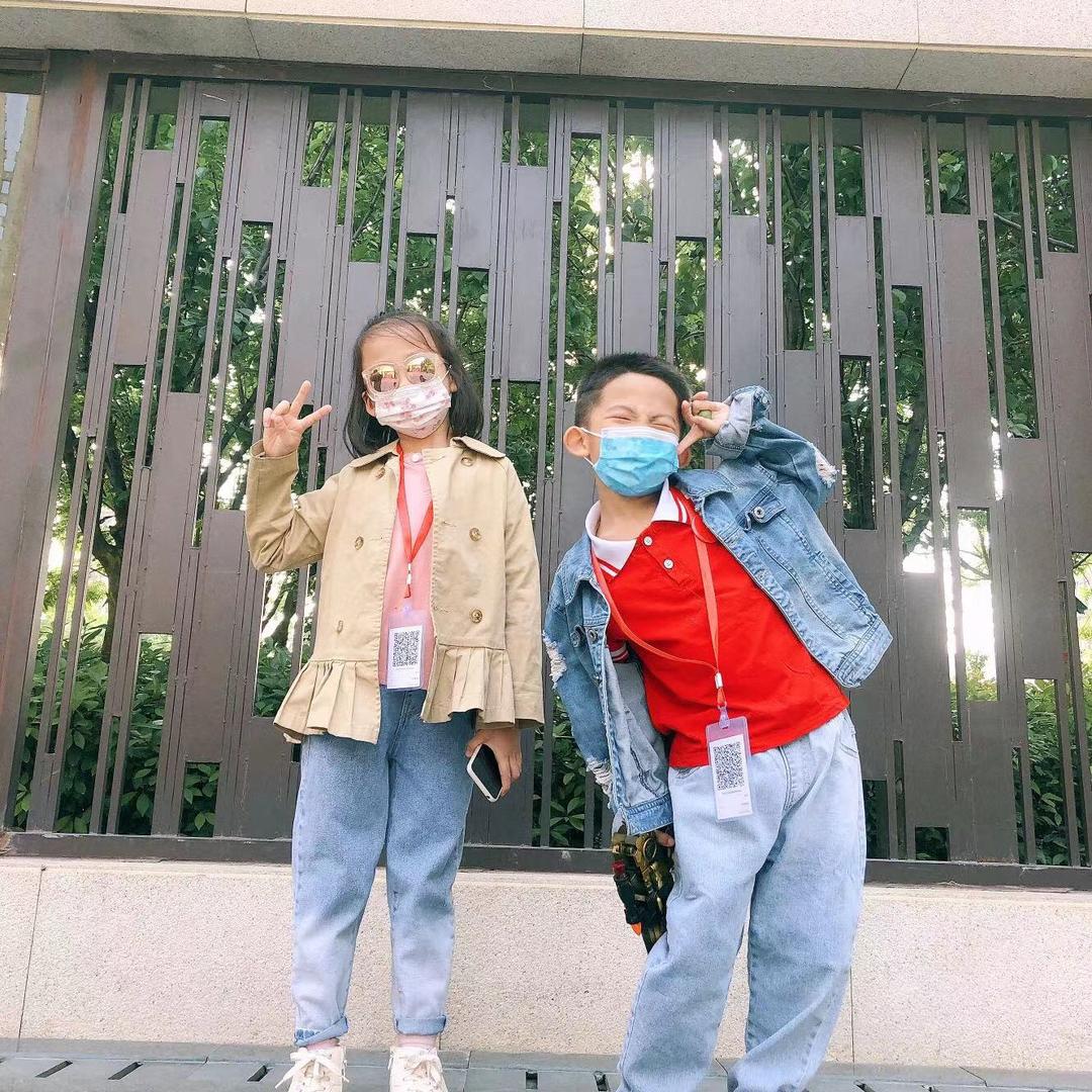 大河向东刘先生……