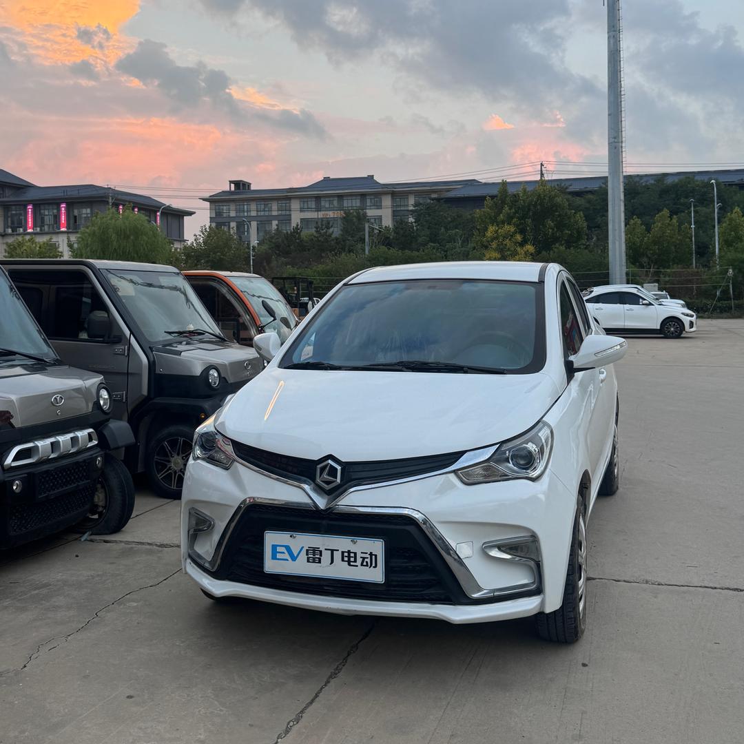 低速四轮电动车