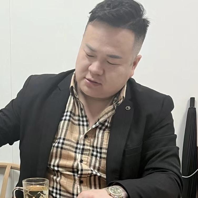 红绿灯大师兄传媒