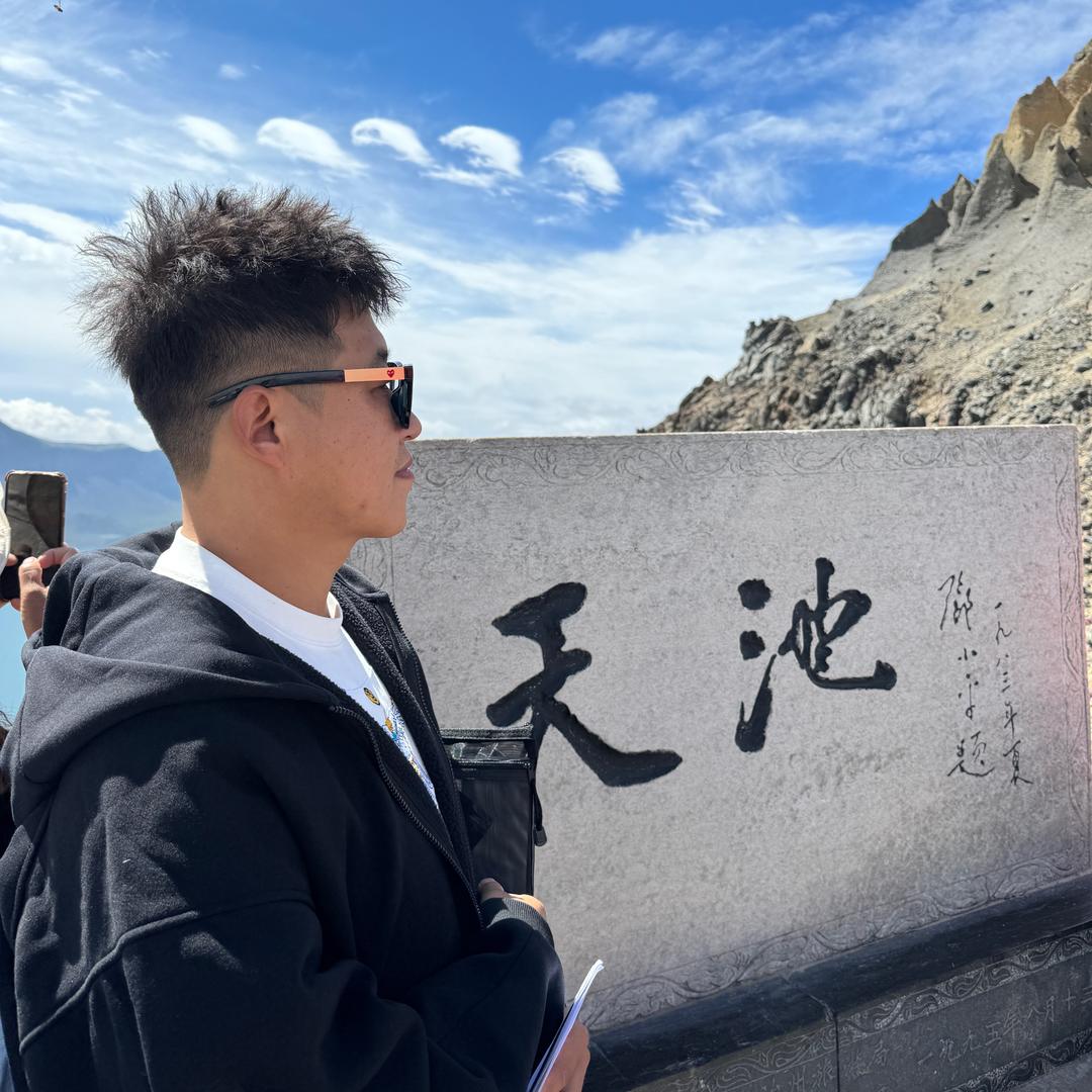 王小哥\