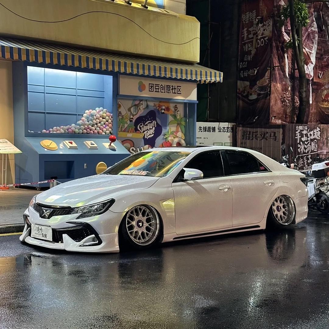 惠州惠鸿二手车（主营锐志）