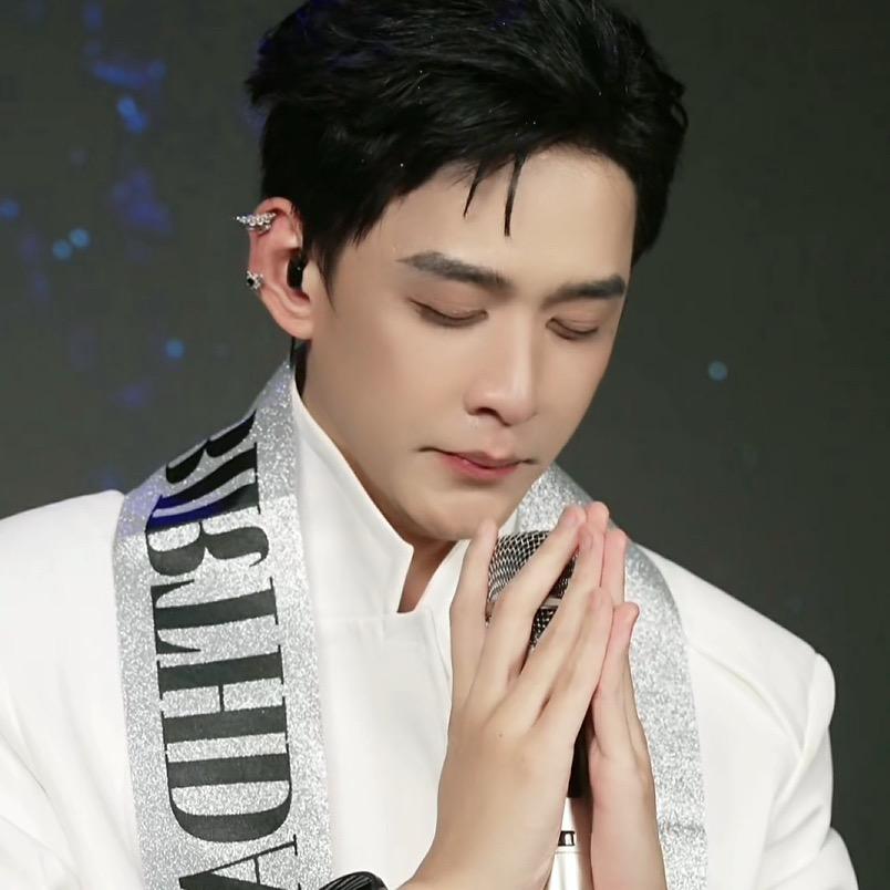 过哥来啦🌙 ⁷⁵⁷（猫咪评鉴）