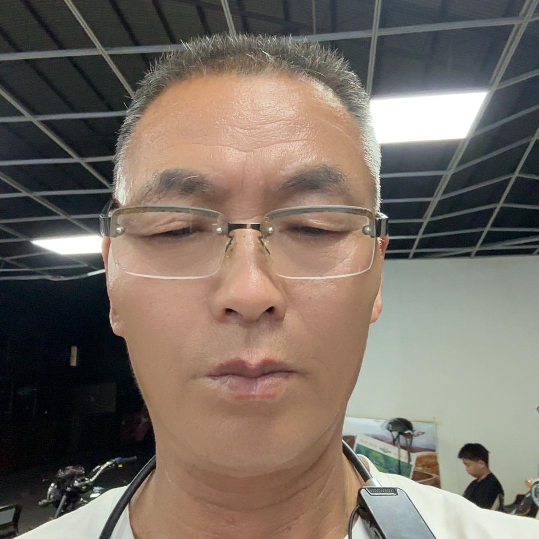 边挎摩托车商行