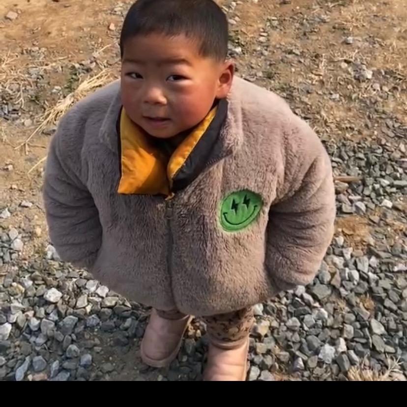 河南小孩哥