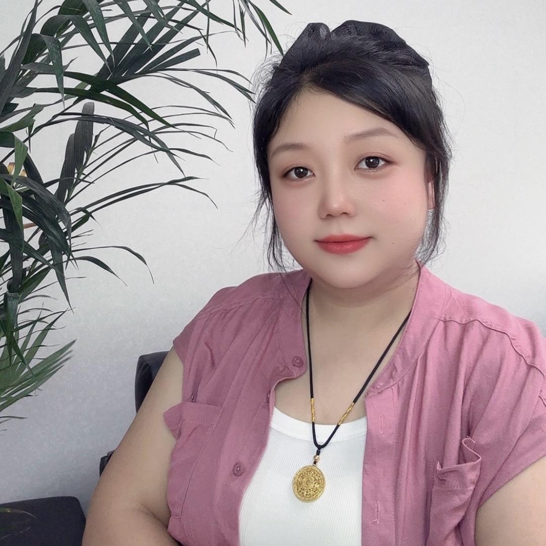 是小月月吖