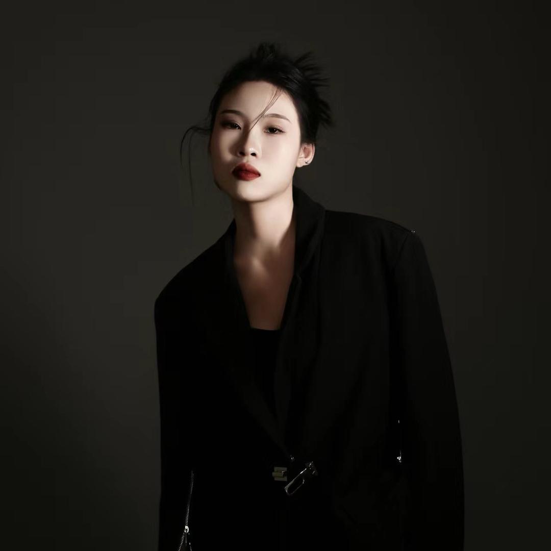 觅喜美甲美妆工作室