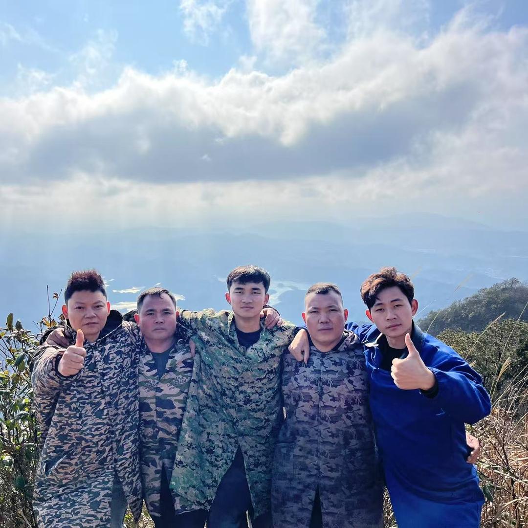 城步兄弟 小强