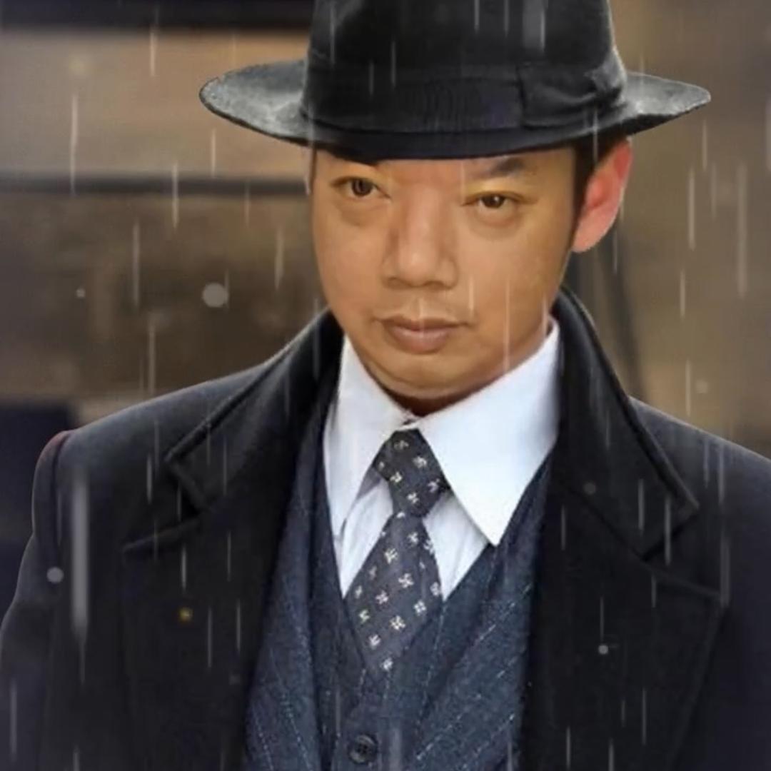 蓝色风中摇曳
