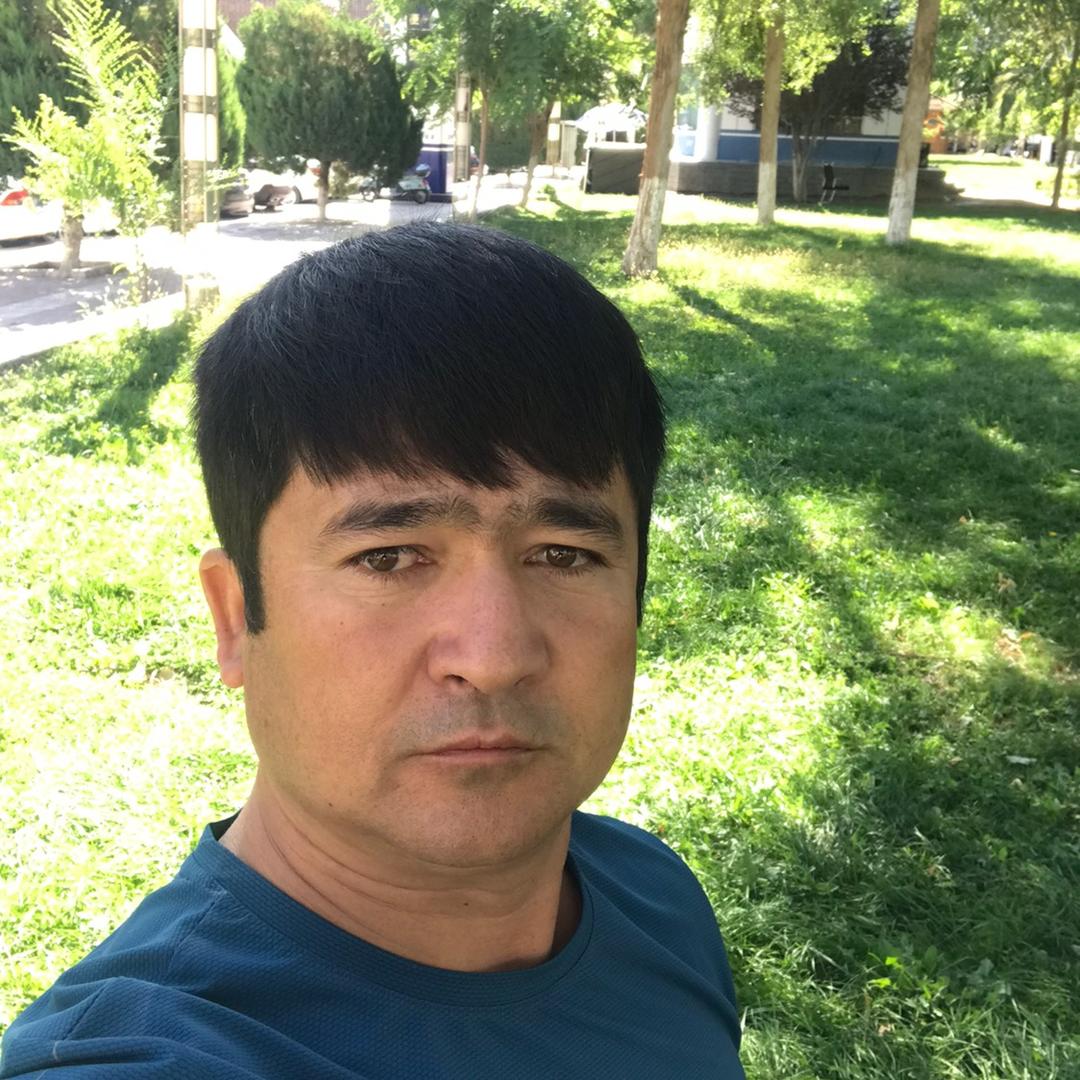 吐尔洪江阿图市