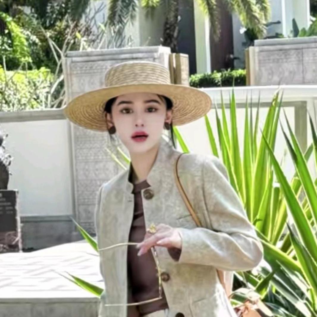 袁艺灵(精致穿搭)