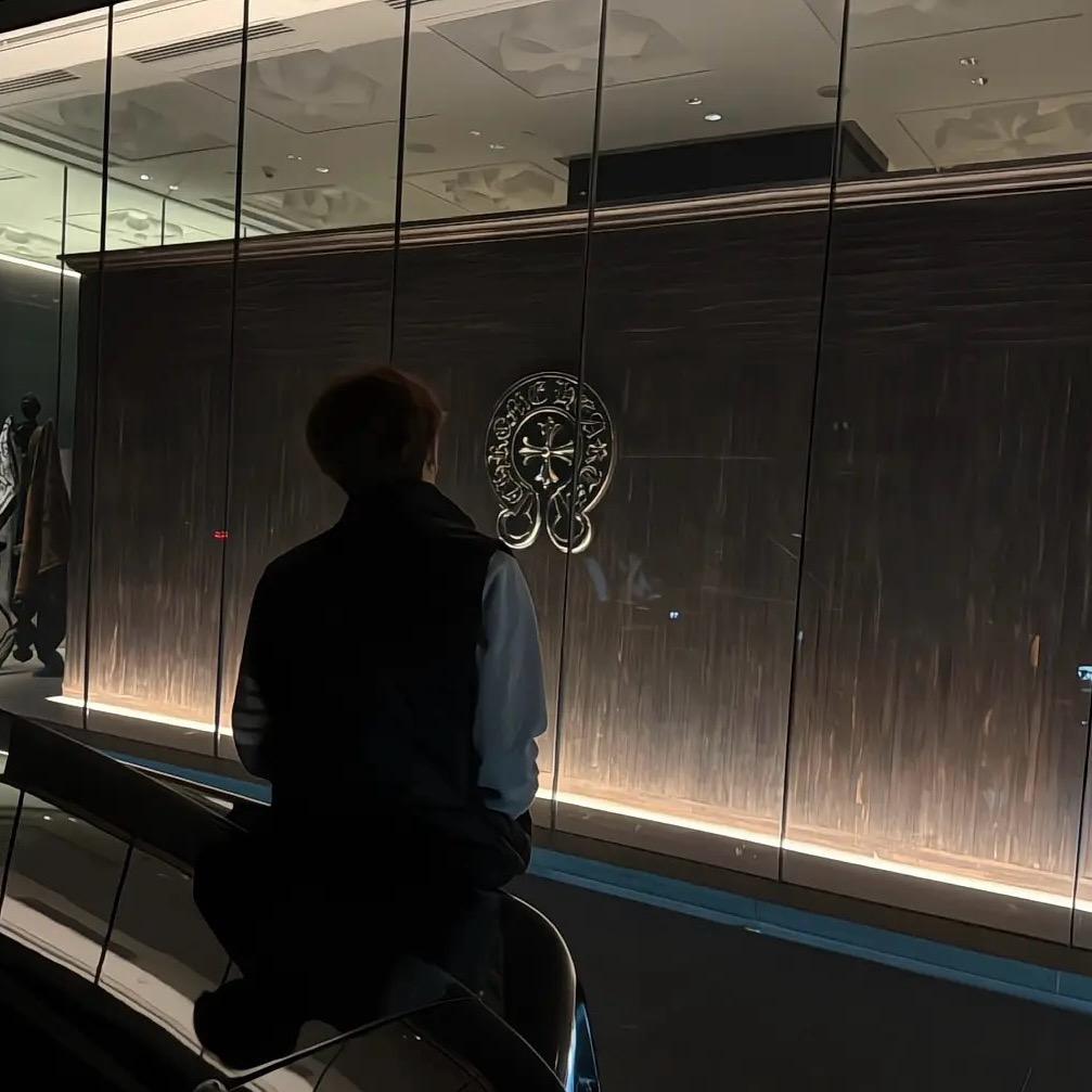 爱做头发的黄毛-meet9am