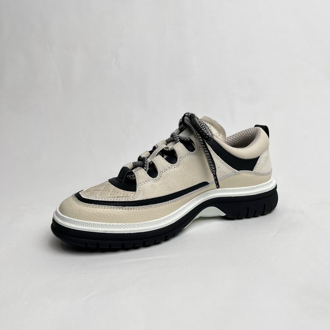 红森手工女鞋工厂店