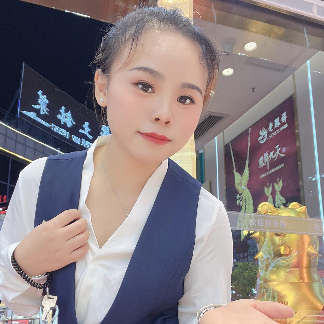 珠宝人：李群