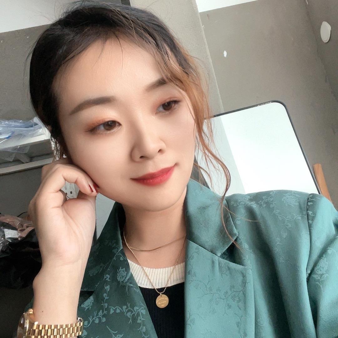 欧莉娅服饰小号