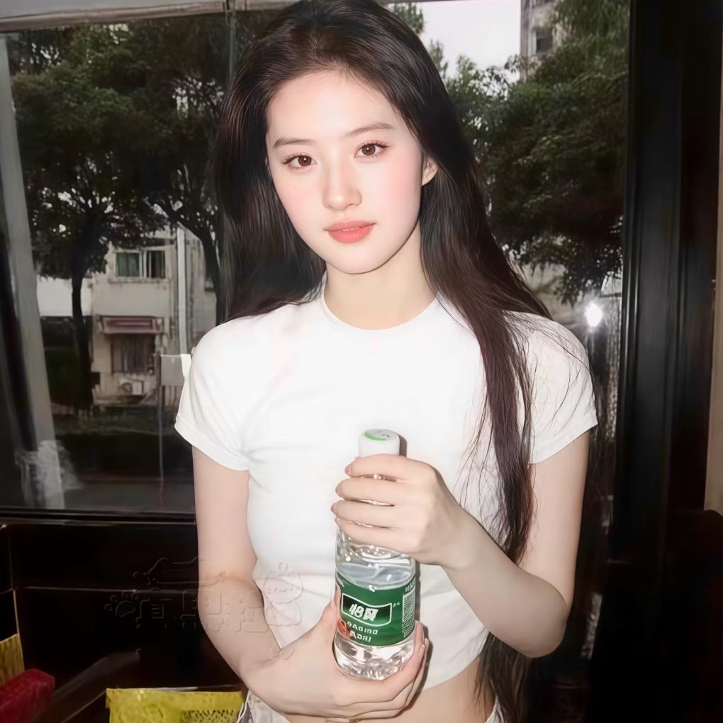 酱酱小C