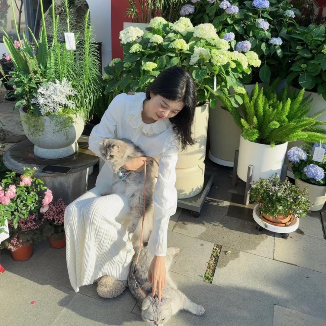 焦边玫瑰🥀⛱️🧘‍♀️