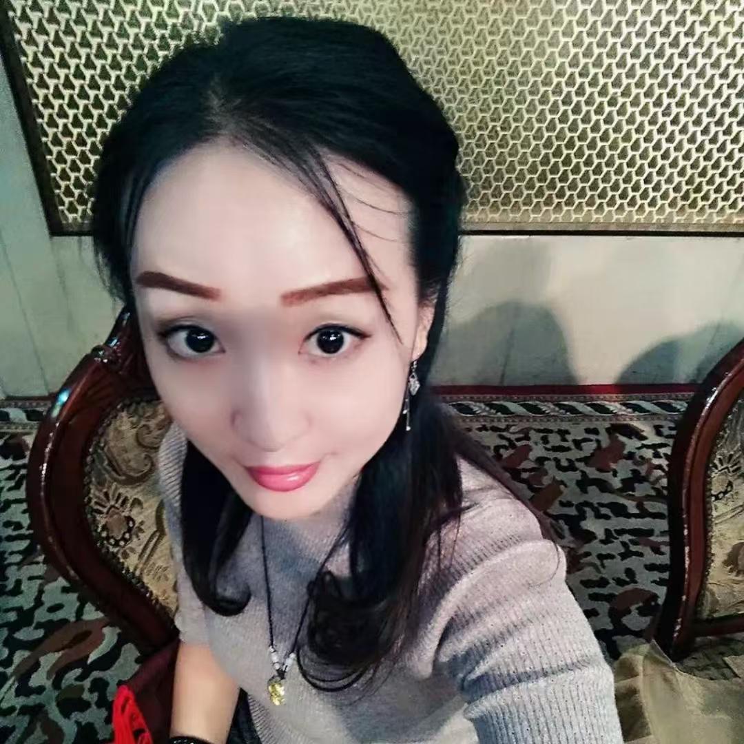玲珑吖穿搭