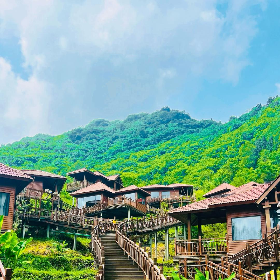 荷栖云舍特色山景民宿