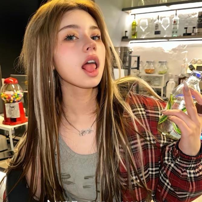 纯爱艺术家☘️