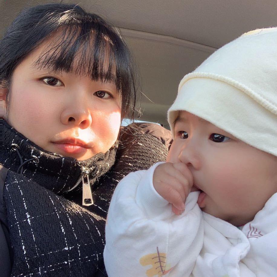 爱吃冰淇淋的小白兔