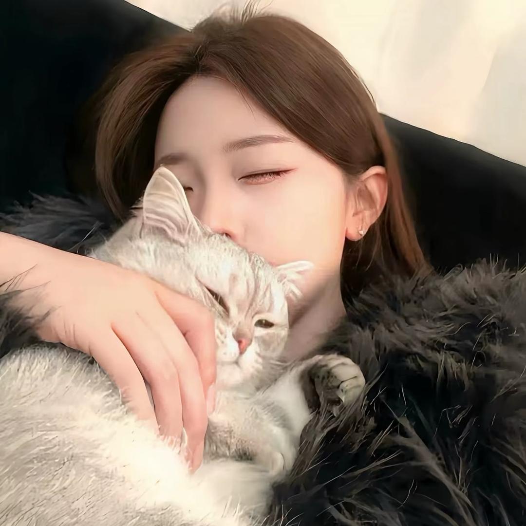 梓梓^