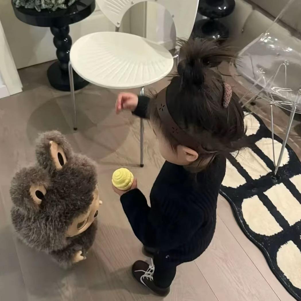 脸1⃣️点也不〇、