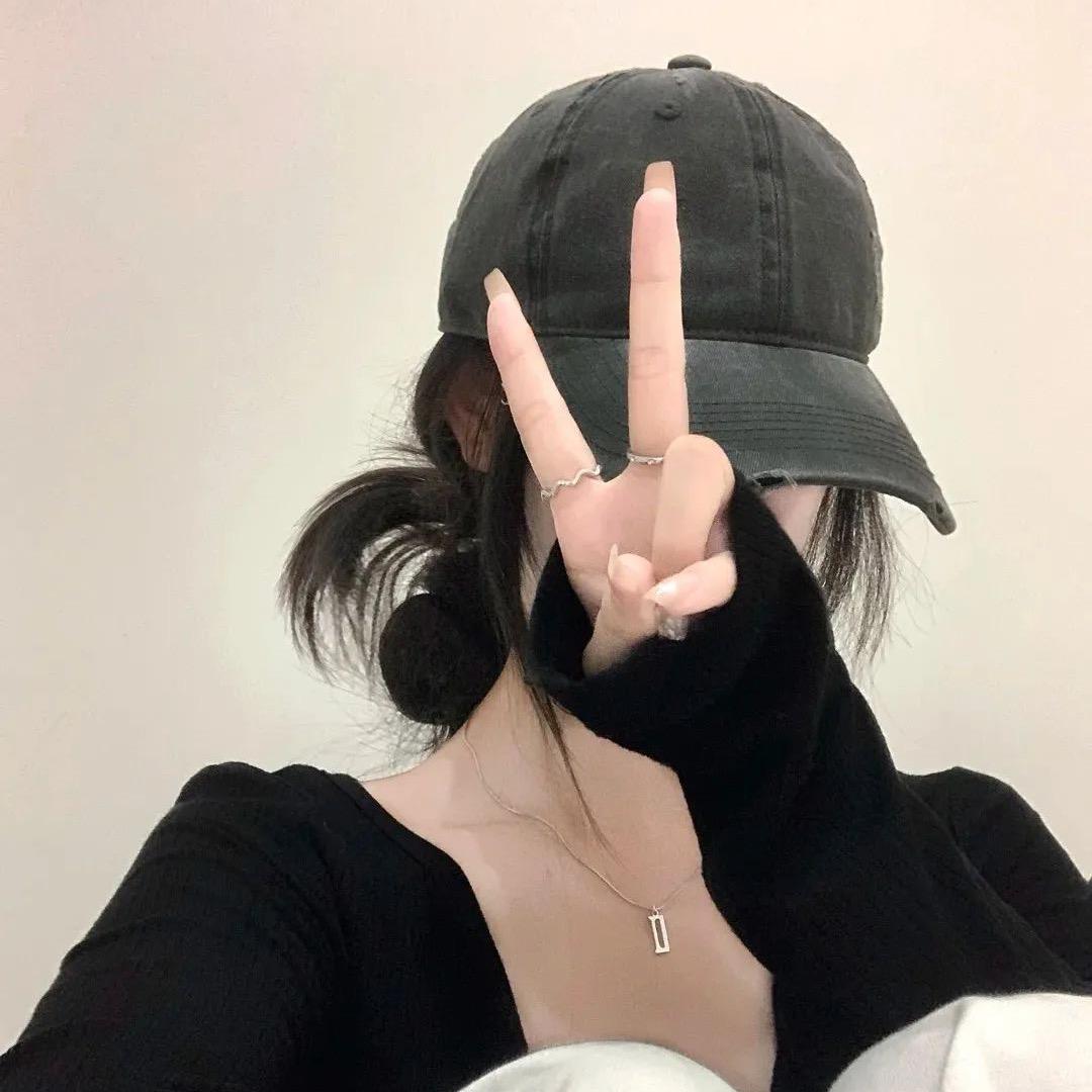 深巷里的猫🐱