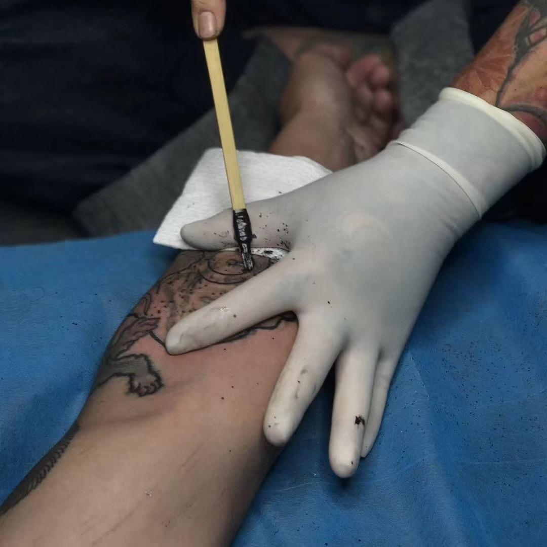 景洪锋身彫连衣·纹身刺青