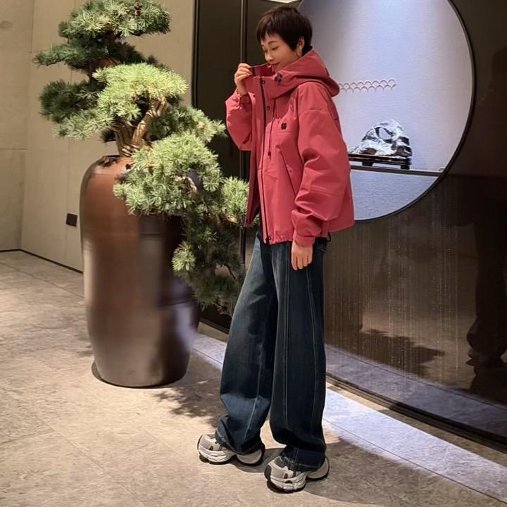 妮子爱穿搭(中午12点开播)