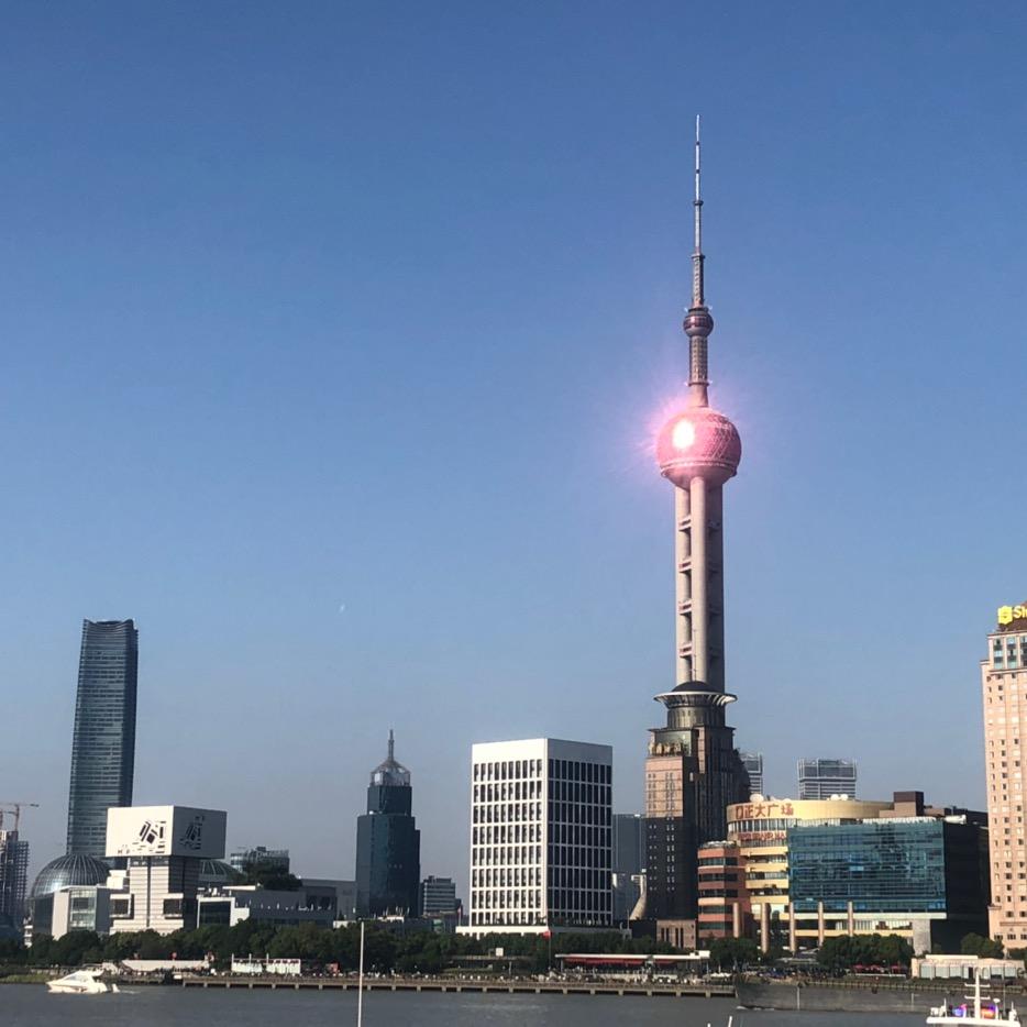 白  空
