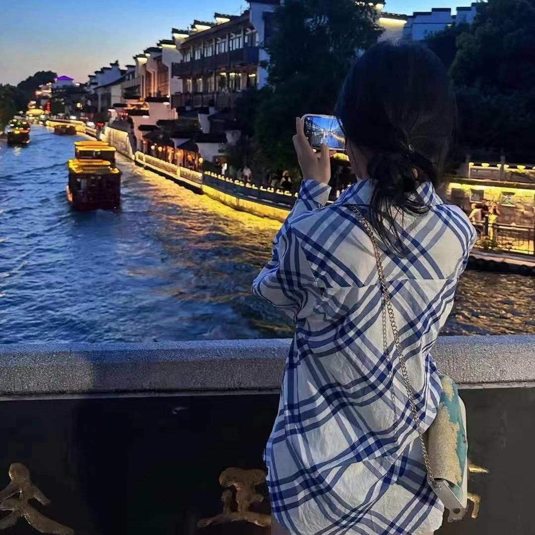 梦斯绮总部能量私密老师