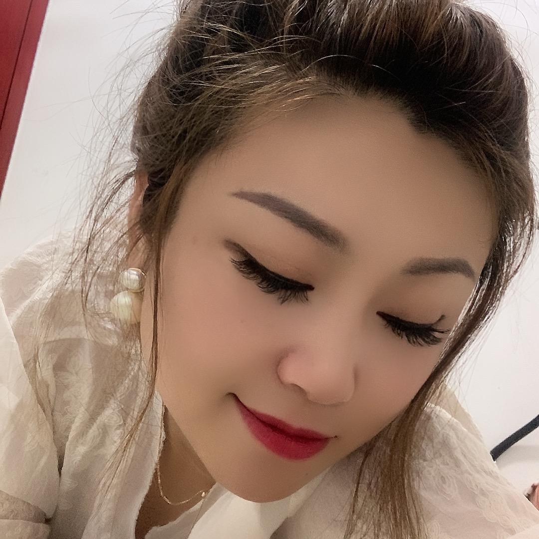 浅浅一笑😊
