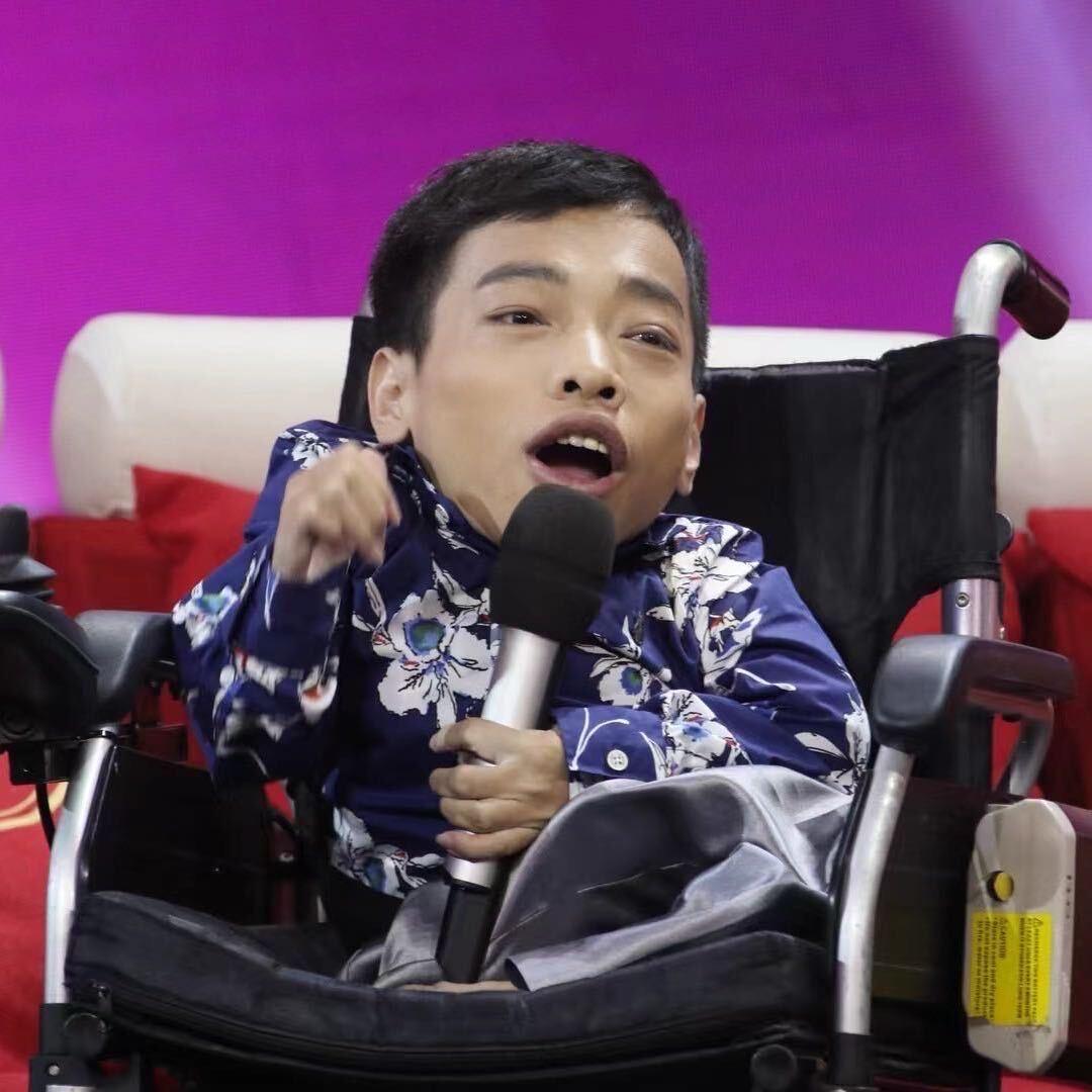 李创利轮椅上的总裁（生命不息，奋斗不止）