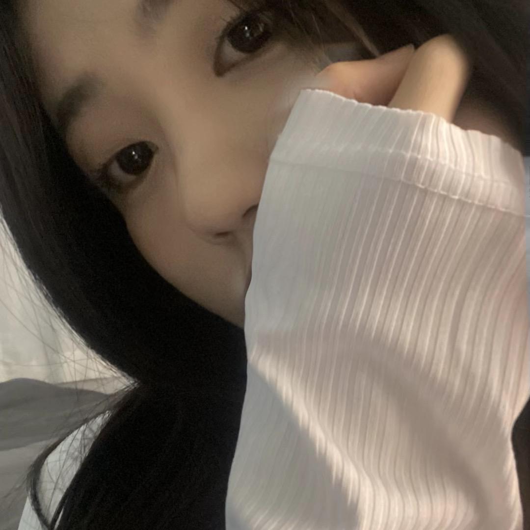 岁岁今天穿什么
