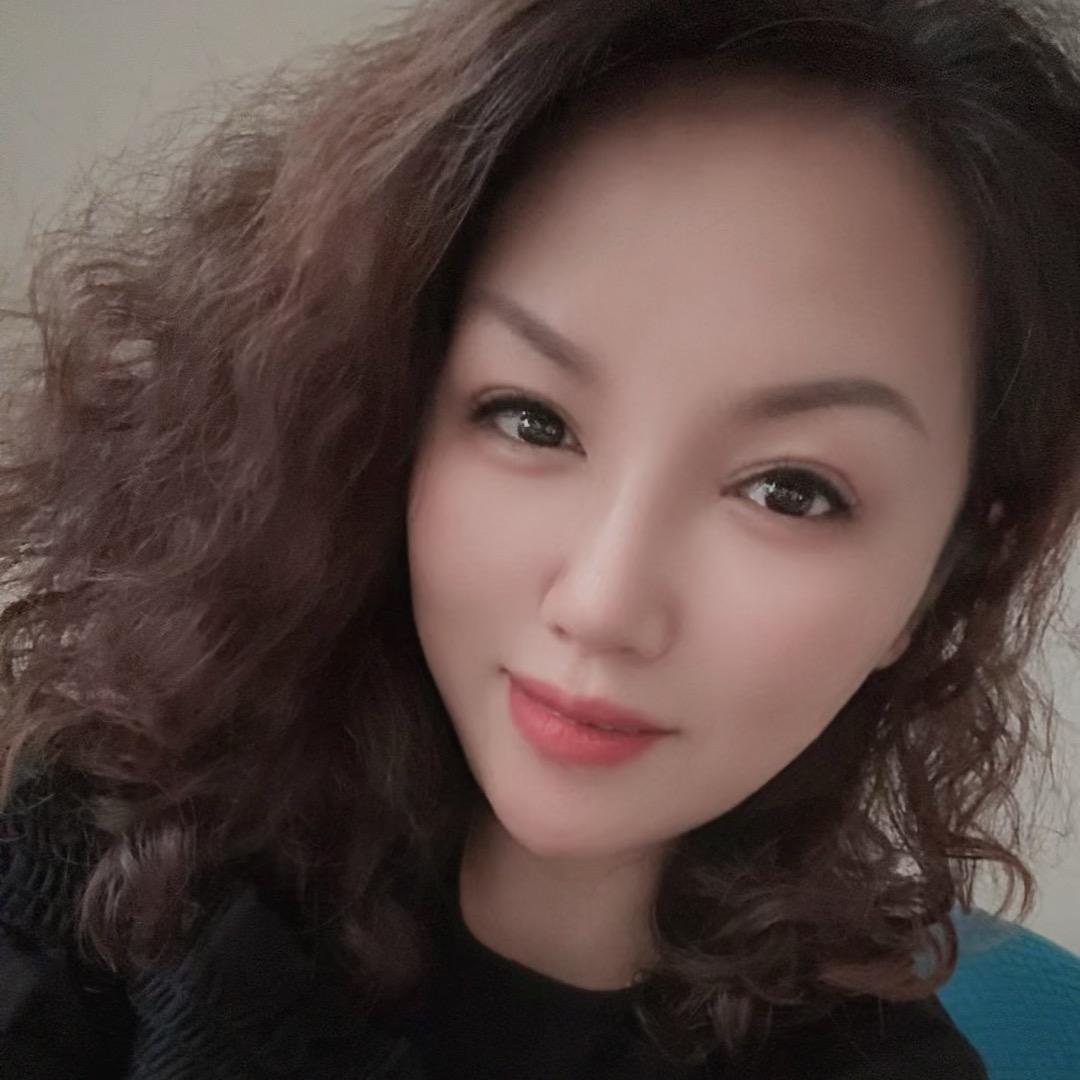 🦋嫣然一笑🦋