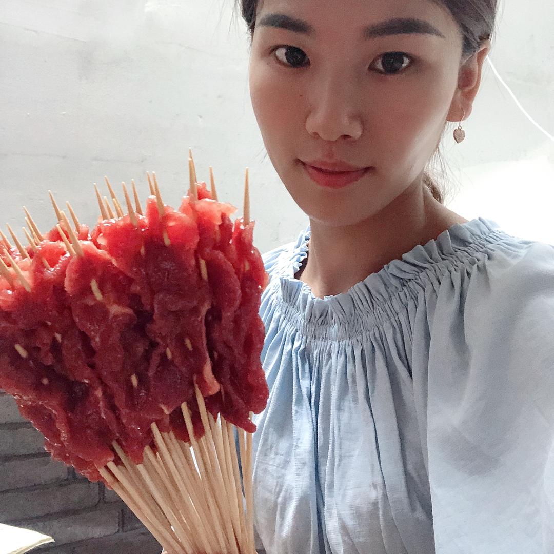 骆记烧烤林姐姐